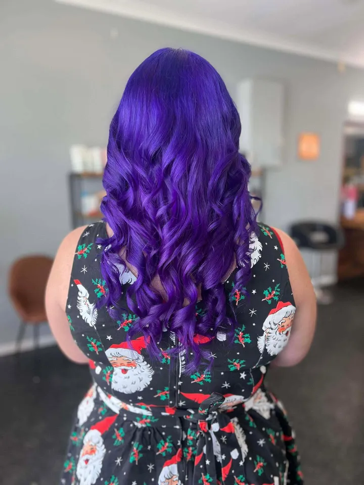 Violet curls